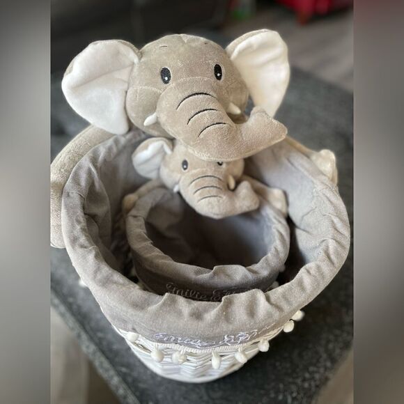 NEW Émilie & Théo Round Wicker Elephant Baskets NIB Includes 2! - Picture 2 of 10